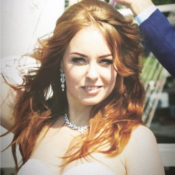 Bridal Cluster Drop Flowers Earrings - Picture 4 of 7